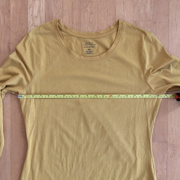 3/$20 Two modal Banana Republic t-shirts Medium - Picture 8 of 11